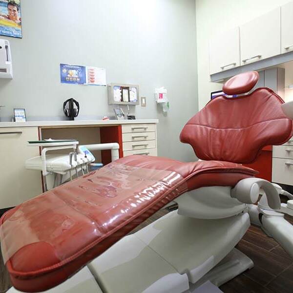 Braydon Dental Care Office Image 11